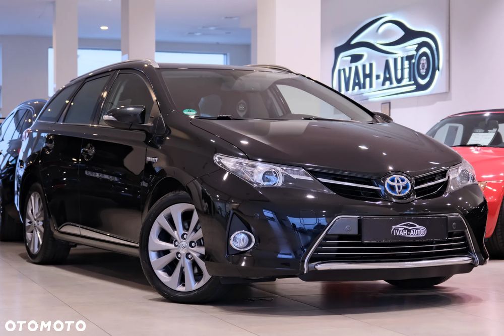 Toyota Auris 1.8 HSD Luna - 2