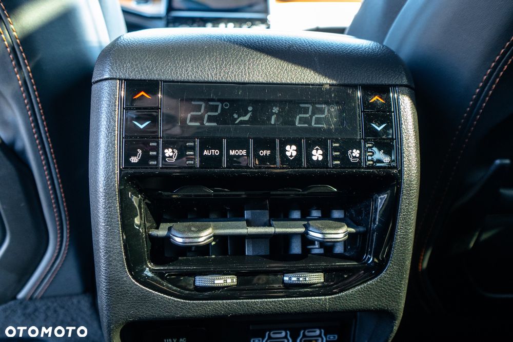 Jeep Grand Cherokee 5.7 V8 HEMI Summit - 29