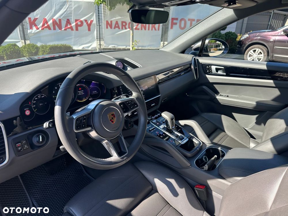 Porsche Cayenne - 10