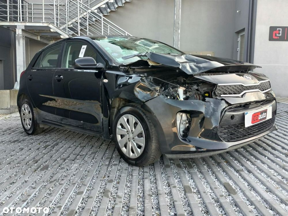 Kia Rio - 1
