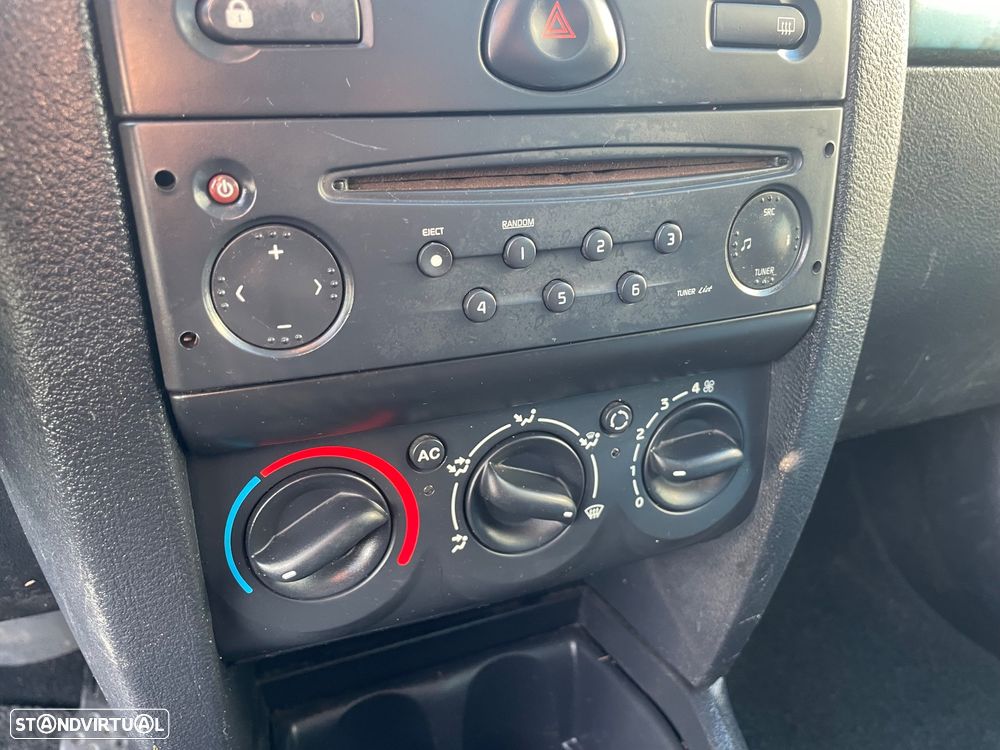 Renault Clio 1.2 16V Extreme - 3