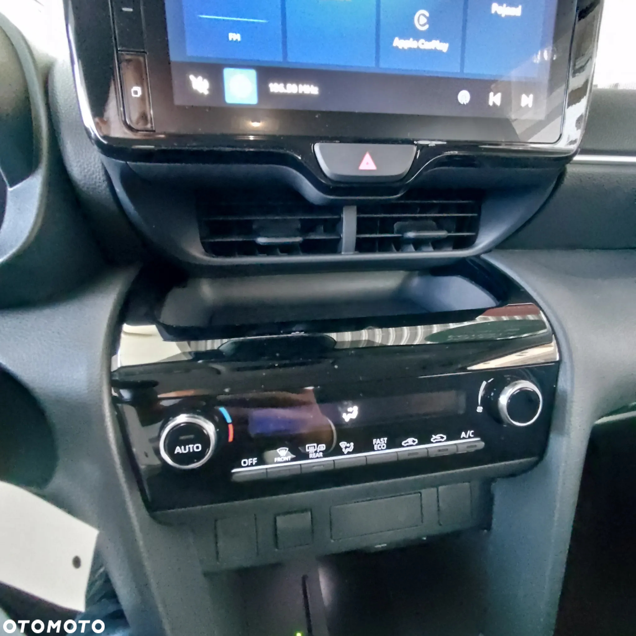 Toyota Yaris Cross Hybrid 1.5 Comfort - 24