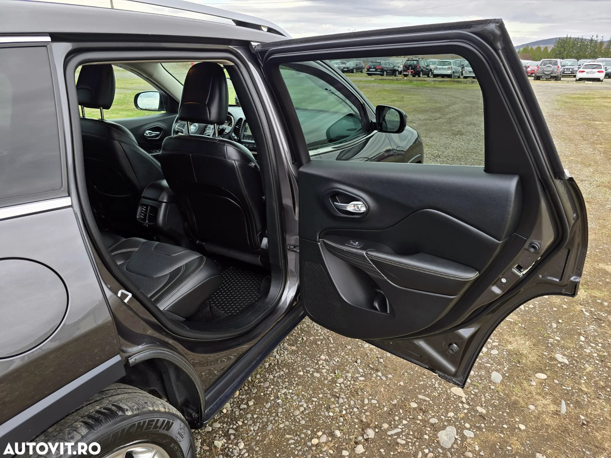 Jeep Cherokee 2.0 Mjet 4x4 AT Limited - 33