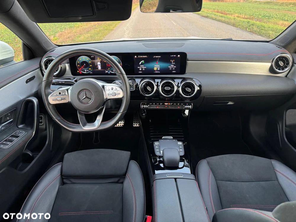 Mercedes-Benz CLA 200 d AMG Line 8G-DCT - 14