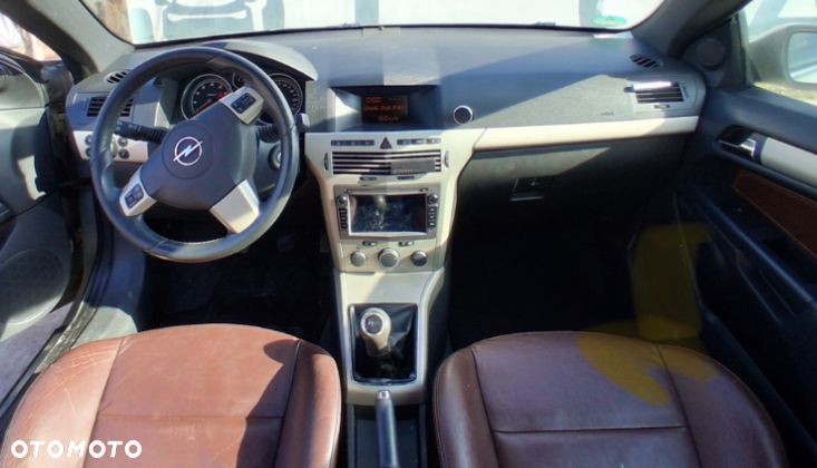 Opel Astra 1.8 Cosmo - 17