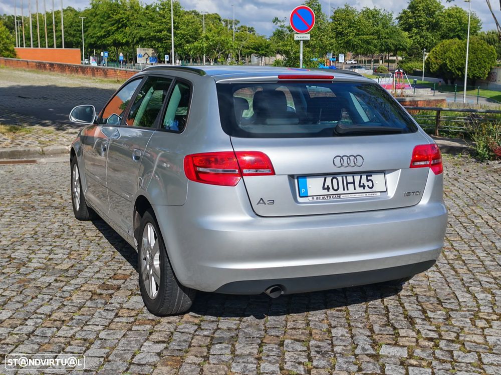 Audi A3 Sportback 1.6 TDI Attraction - 3