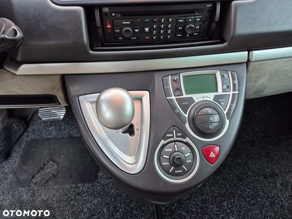 Peugeot 807 - 17
