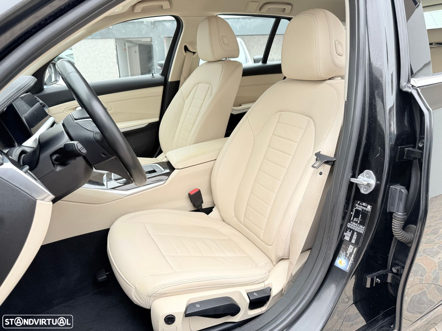 BMW 320 d Touring Line Luxury Auto - 9