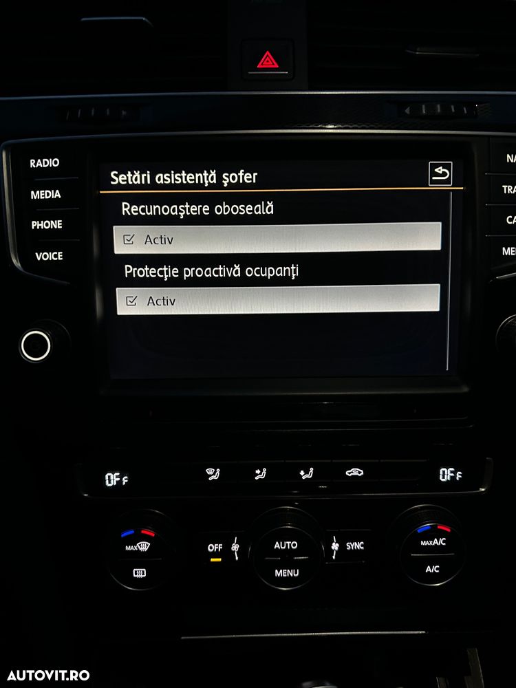 Volkswagen Golf - 10