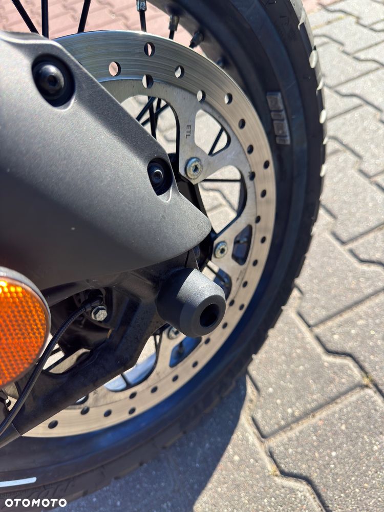Husqvarna Svartpilen - 24