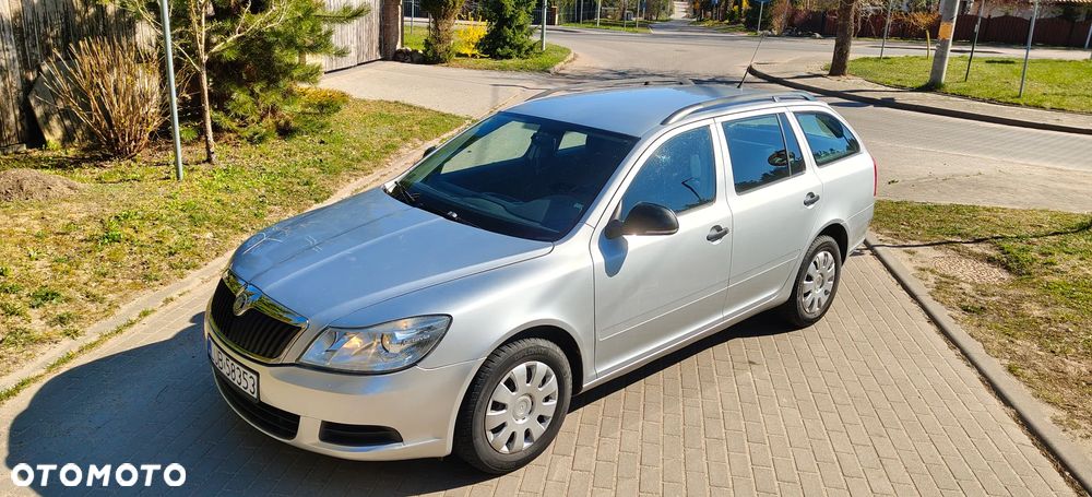 Skoda Octavia 1.6 TDI Ambiente - 2
