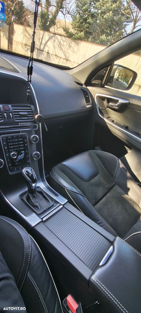 Volvo XC 60 D5 AWD Aut. RDesign - 12