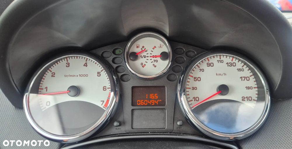 Peugeot 207 CC 1.6 Intense - 29