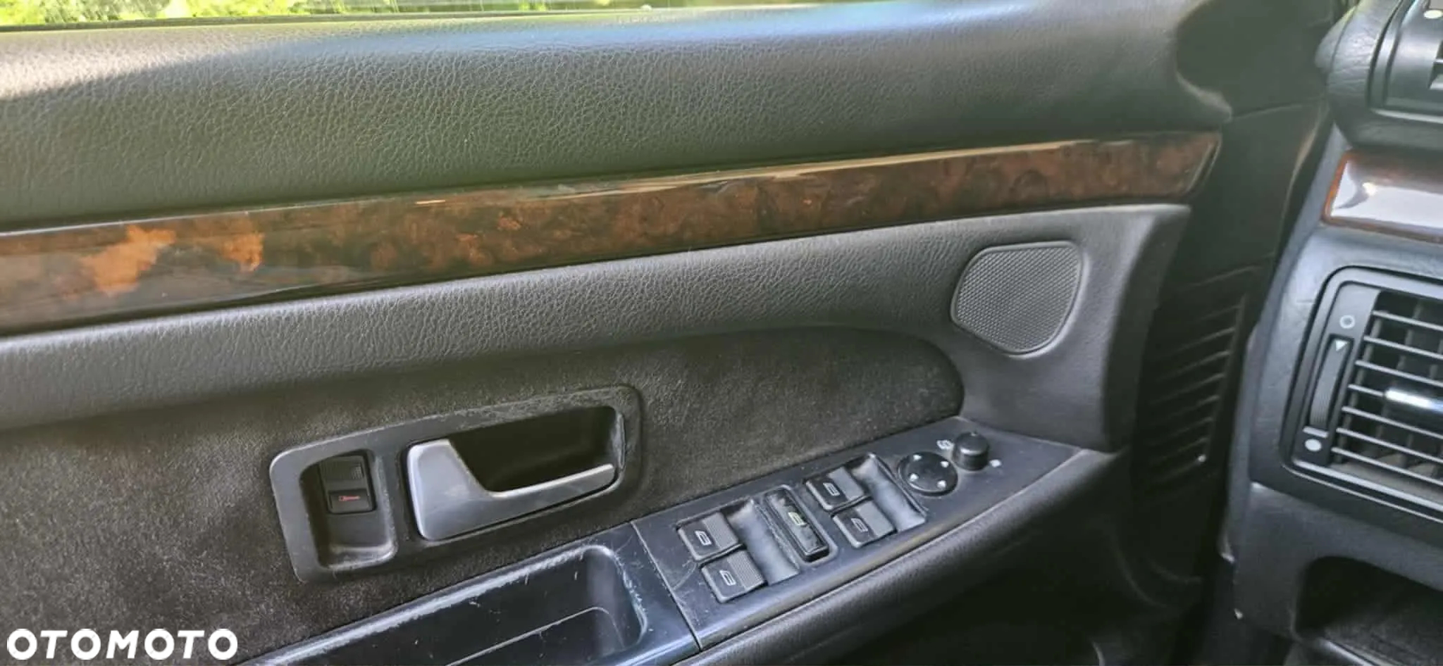 Audi A8 2.8 - 12