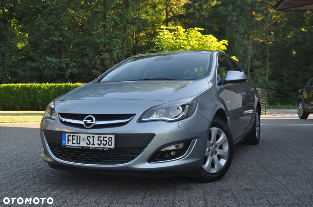 Opel Astra 1.4 Turbo Exklusiv - 6