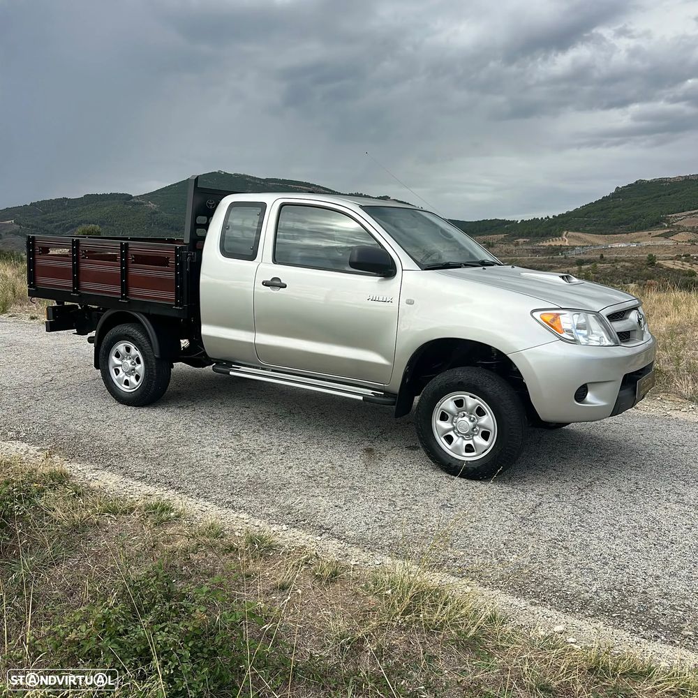 Toyota Hilux 2.5 D-4D 120 CV 4x4 - 4 Lugares - 4