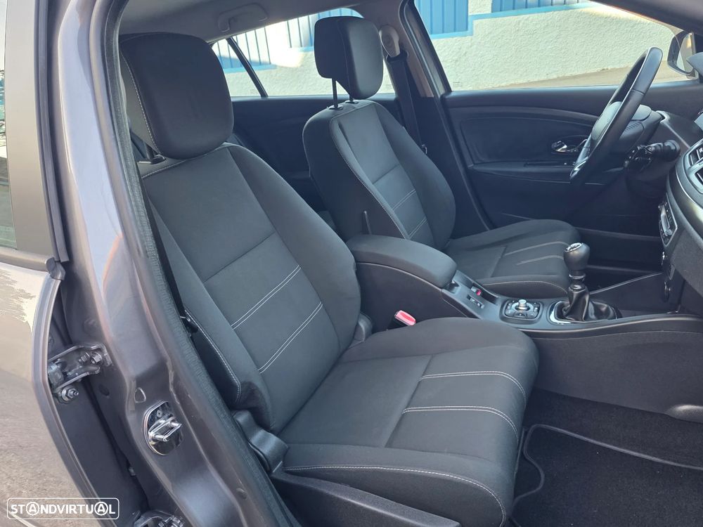 Renault Mégane Sport Tourer 1.5 dCi Dynamique - 4