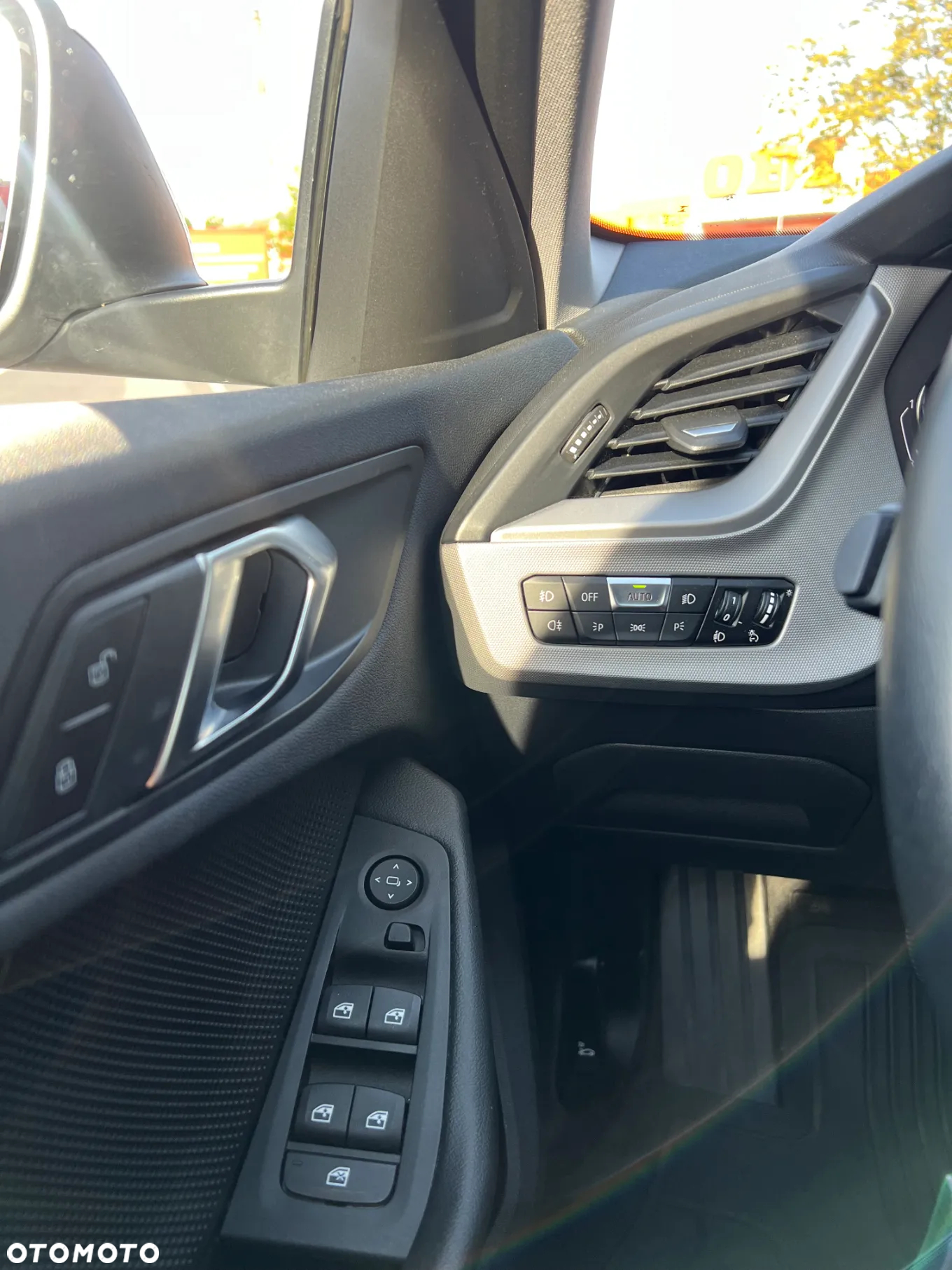 BMW Seria 1 118i - 26