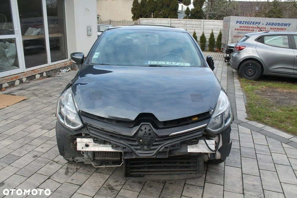 Renault Clio - 6