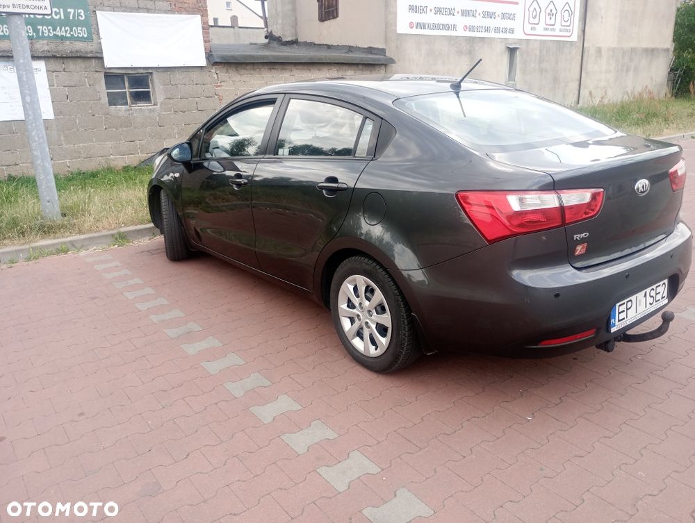 Kia Rio - 2