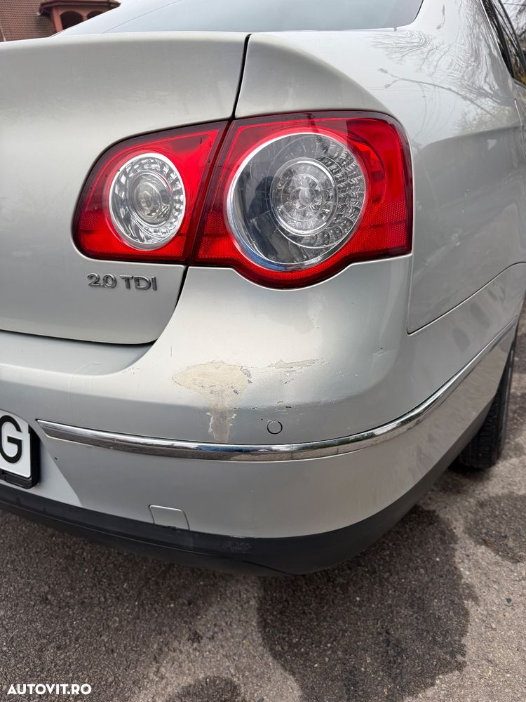 Volkswagen Passat 2.0 TDI DPF DSG Highline - 11