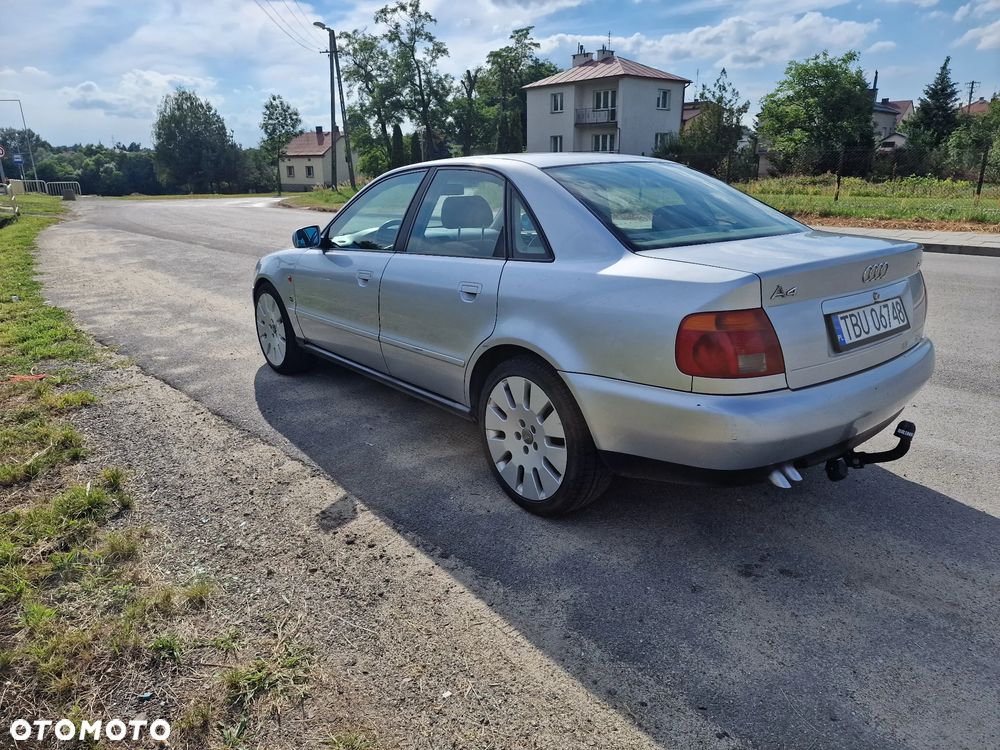 Audi A4 Limousine - 2