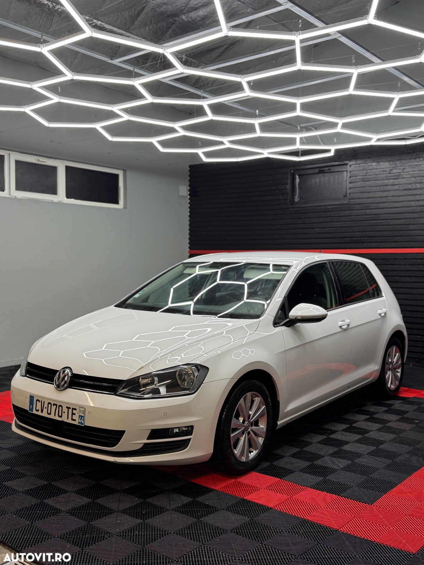 Volkswagen Golf 1.4 TSI BlueMotion Technology DSG Comfortline - 8