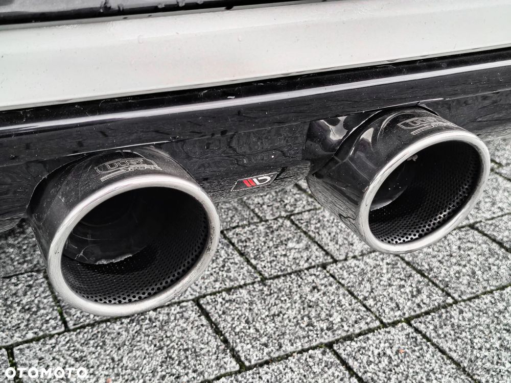 Volkswagen Golf VI 2.0 TSI GTI - 16