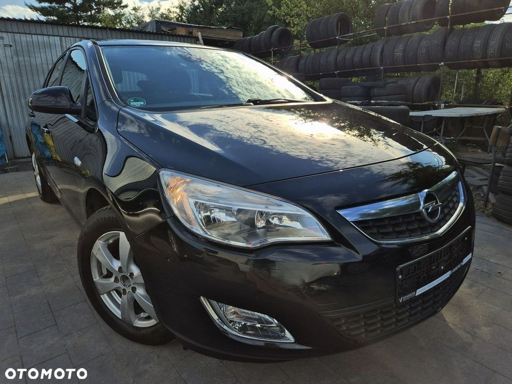Opel Astra 1.4 Turbo Design Edition - 2
