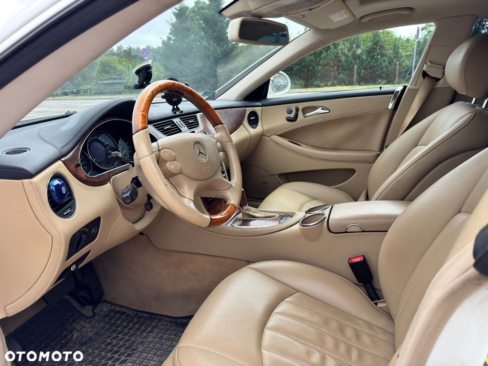 Mercedes-Benz CLS - 10