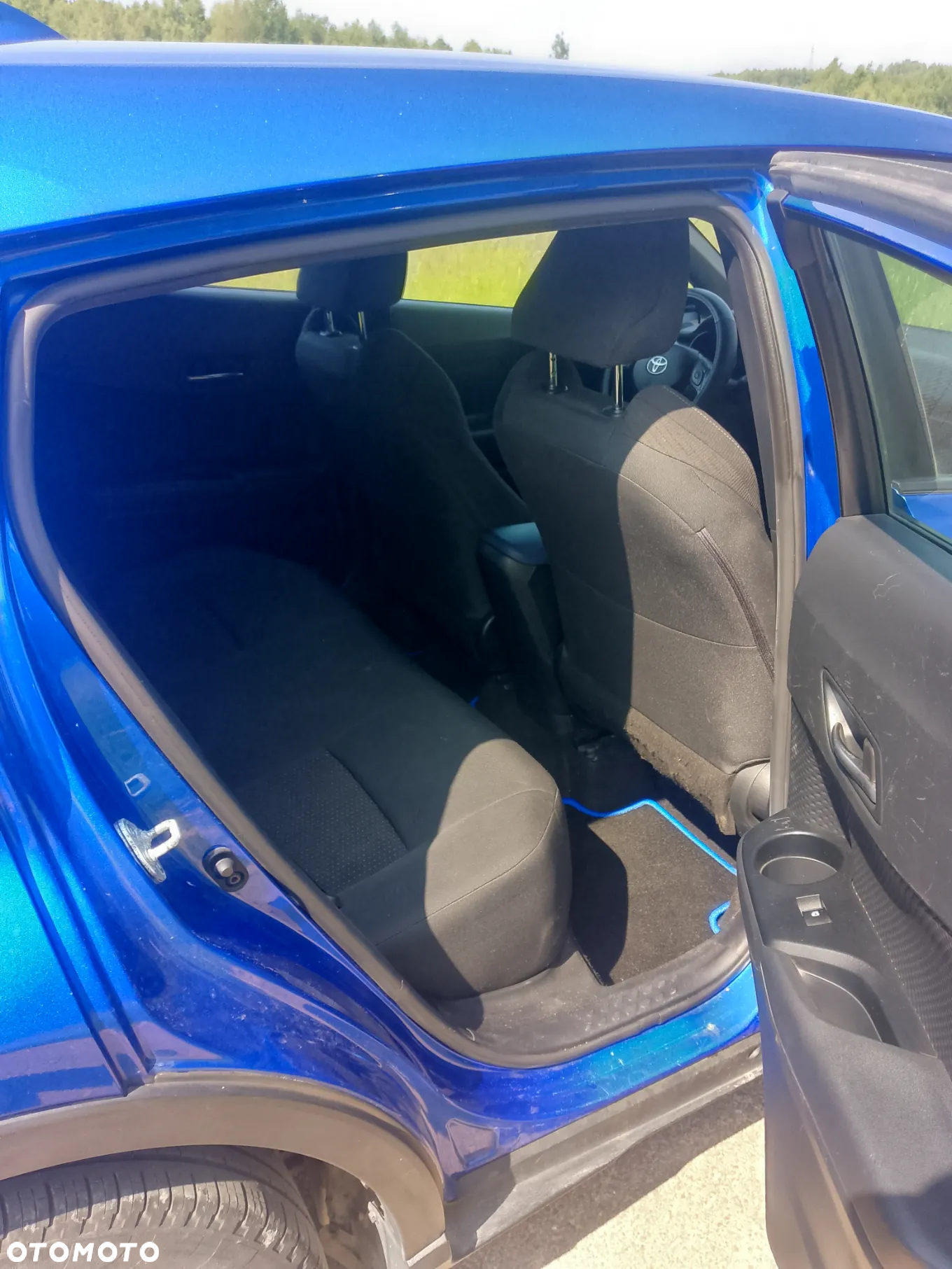 Toyota C-HR 1.2 T Dynamic - 12