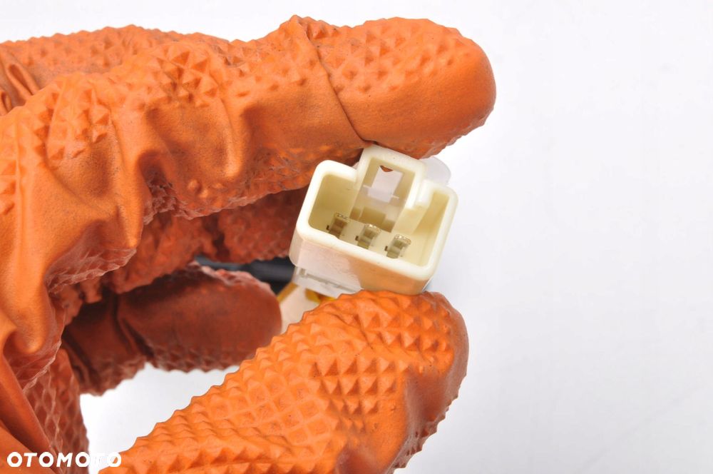 MITSUBISHI ECLIPSE CROSS MIKROSTYK KLAPY - 6