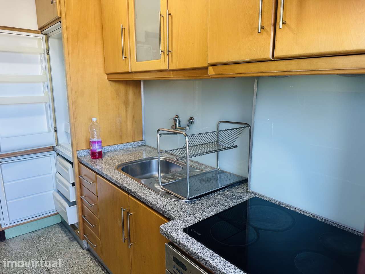 Lar acolhedor! Apartamento T1+1 perto Estação Comboio Ermesinde - Grande imagem: 3/20