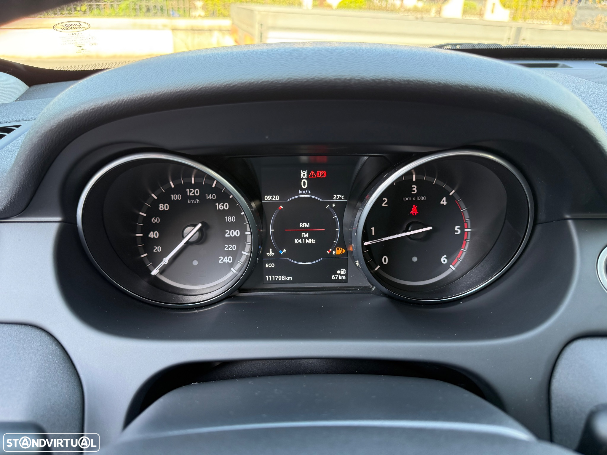Land Rover Discovery Sport 2.0 eD4 HSE Luxury - 24