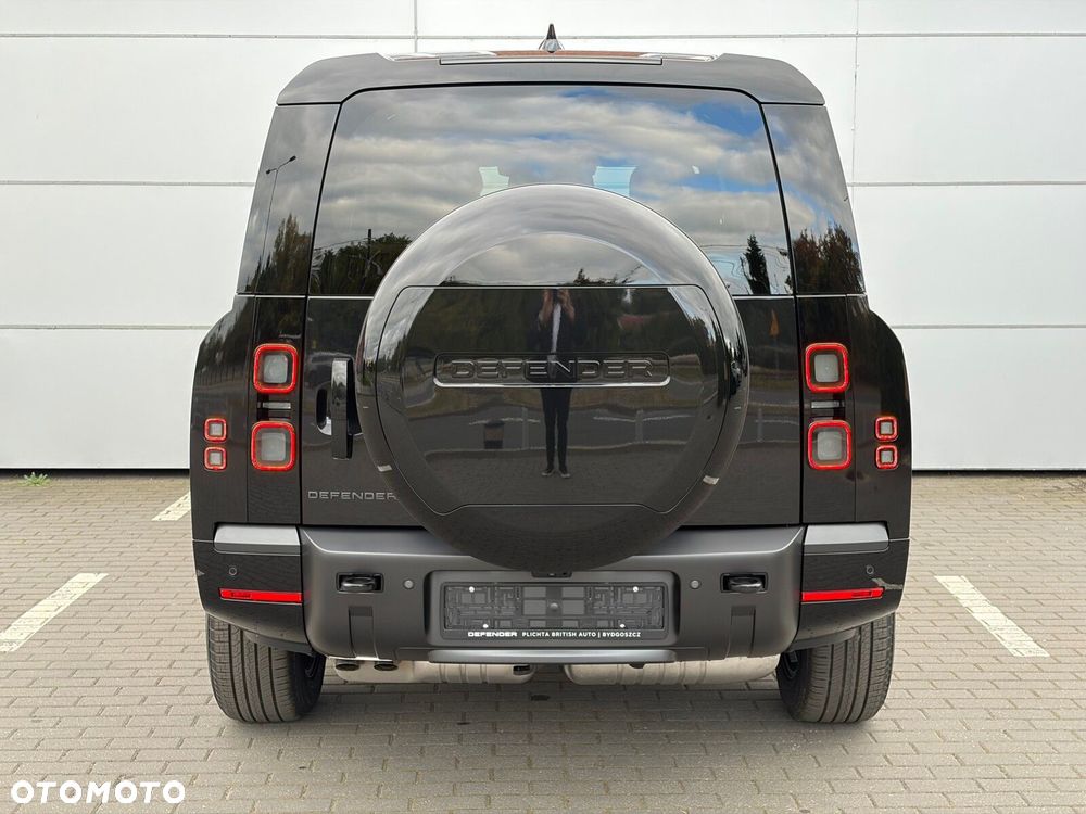 Land Rover Defender - 8