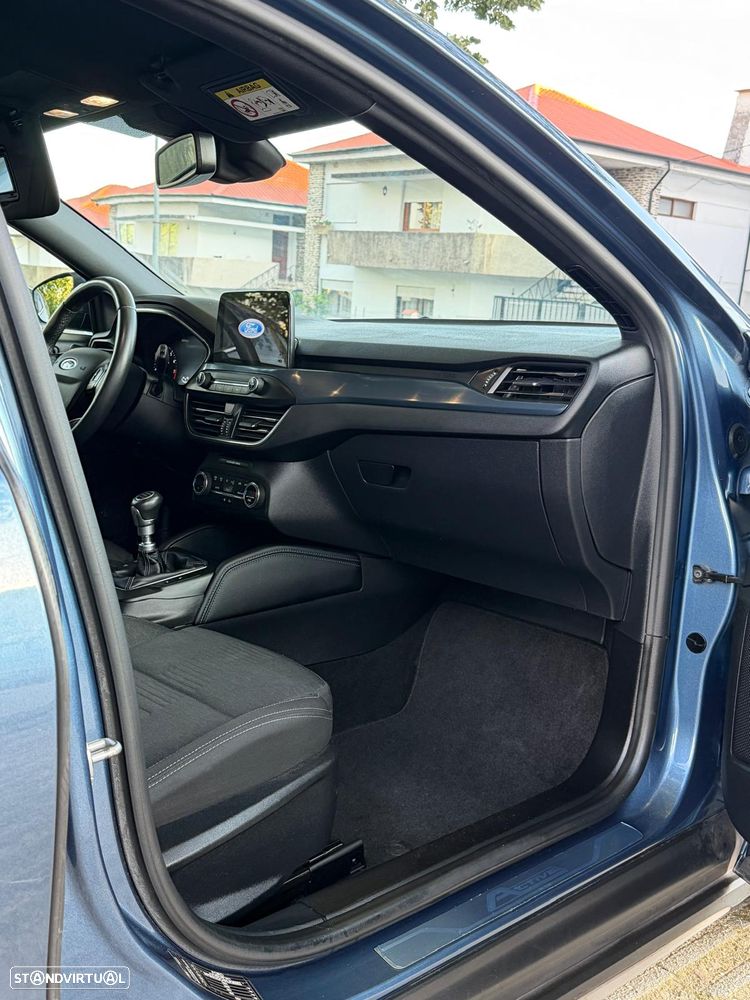Ford Focus 1.0 EcoBoost S&S ACTIVE - 7