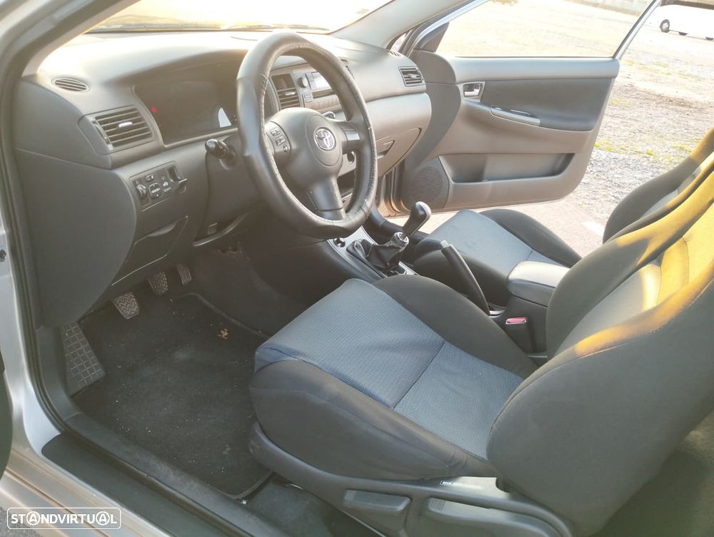 Toyota Corolla 1.4 D-4D - 12