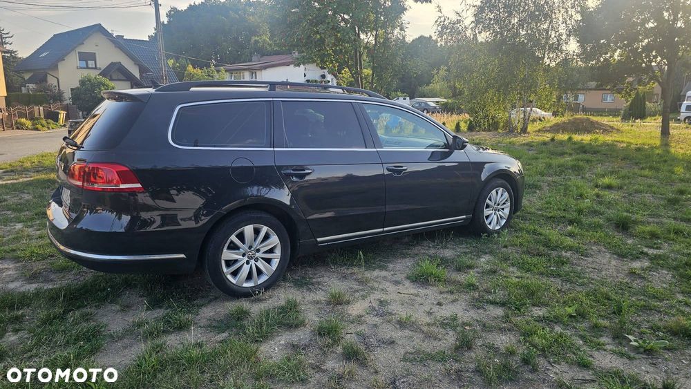 Volkswagen Passat 2.0 TDI Comfortline DSG - 4