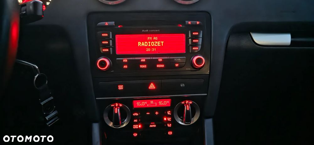 Audi A3 Sportback 1.6 Ambiente - 16
