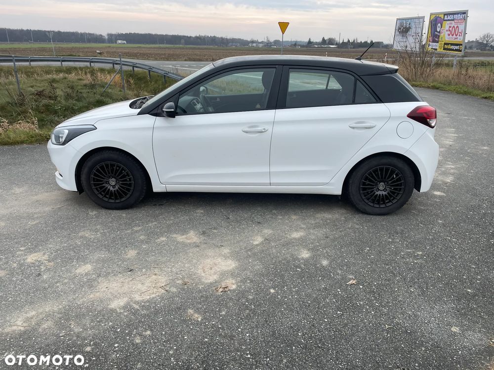 Hyundai i20 1.1 CRDi BlueDrive Classic + - 8