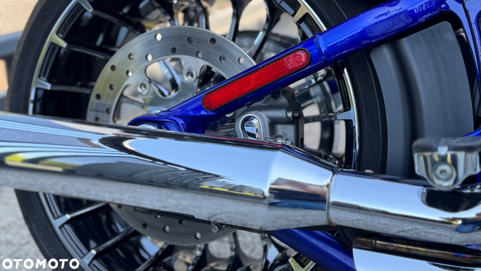 Harley-Davidson Softail Breakout - 20