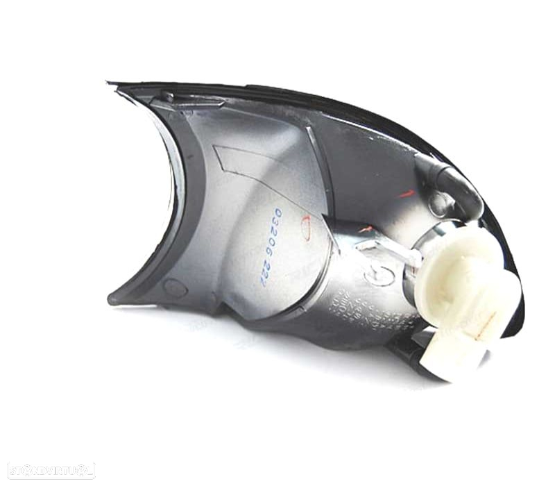 PISCAS FRONTAIS ESCURECIDOS PARA BMW SERIE 3 E46 COUPE 01-03 - 2