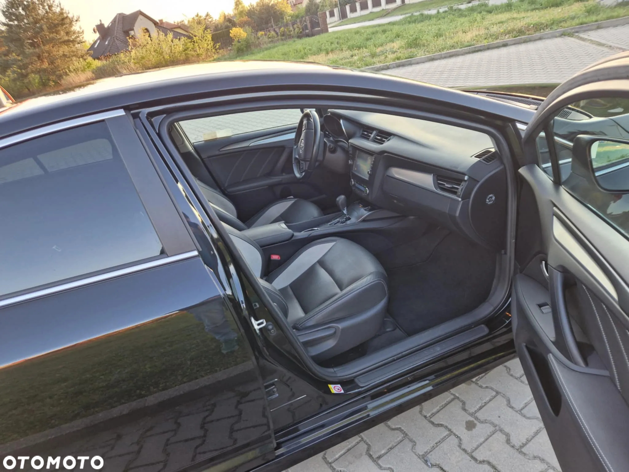 Toyota Avensis 2.0 Prestige MS - 24