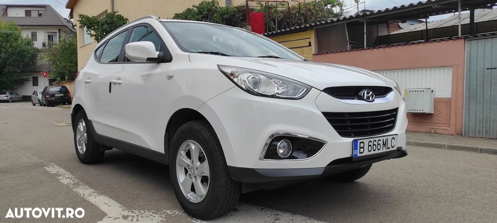 Hyundai Tucson - 2