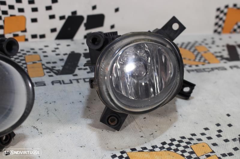 Farol De Nevoeiro Audi A3 (8P1)  8E0941699c / 89203972 - 4