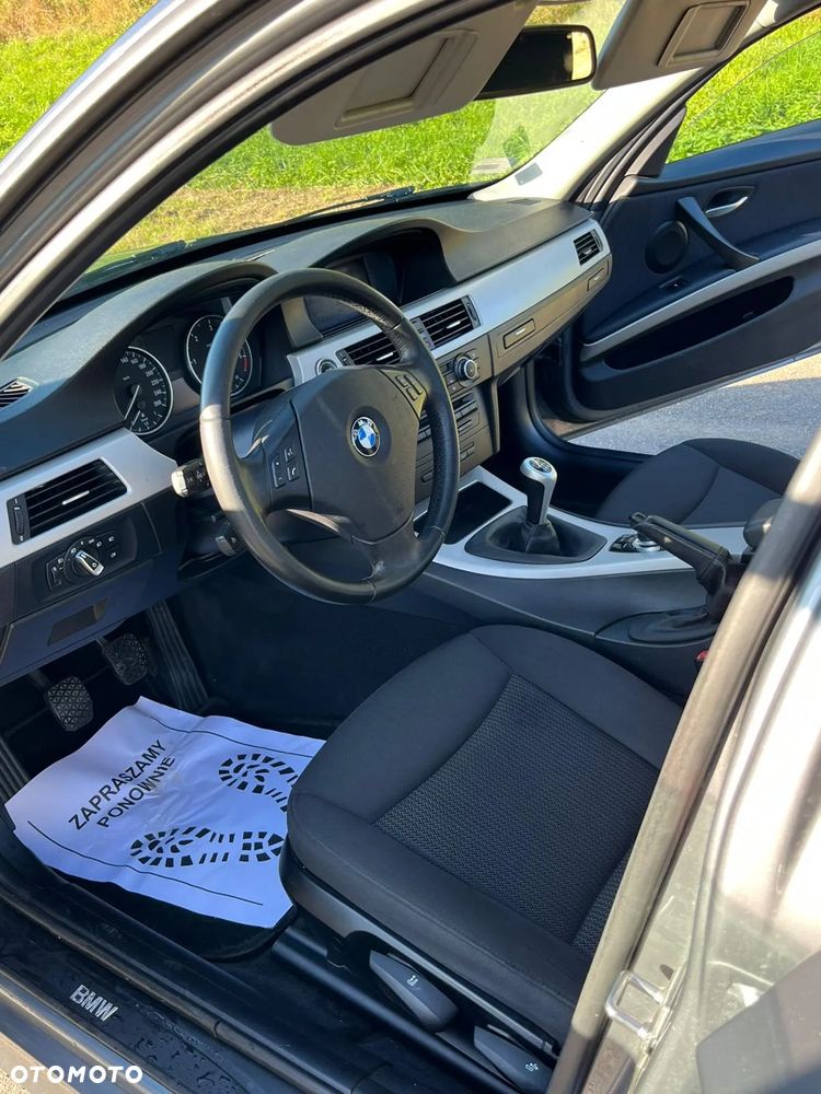 BMW Seria 3 320d - 8