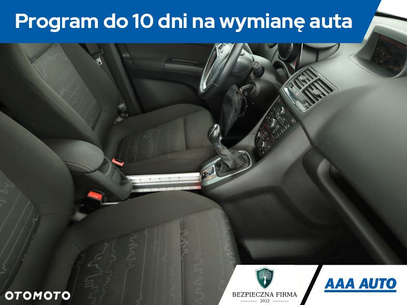 Opel Meriva - 8