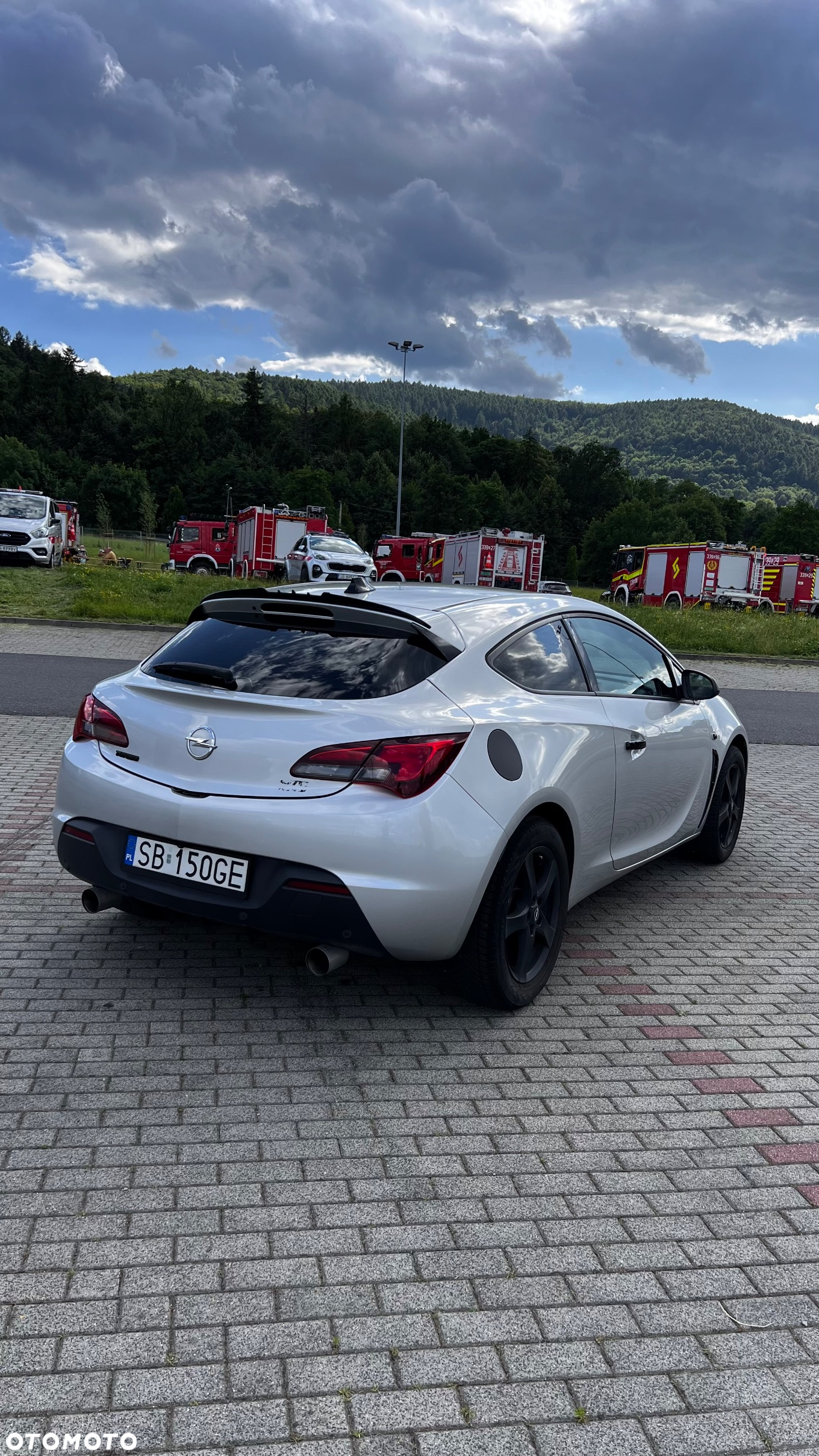 Opel Astra IV GTC 1.4 T Enjoy S&S - 3