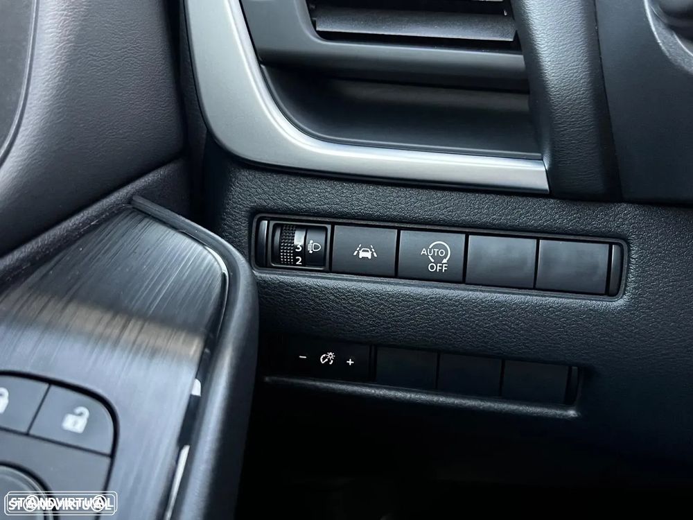 Nissan Qashqai 1.3 DIG-T Acenta LED+R - 39