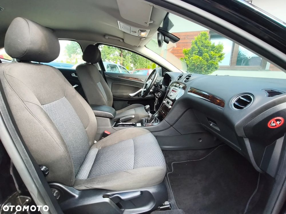 Ford Mondeo 2.0 TDCi Titanium - 25